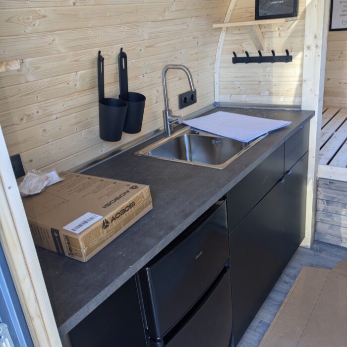 camping-pod-400m-kuche-schlafen-2-personen-16