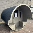 fasssauna-240m-x-220m-thermoholz-terrasse-vordach-14