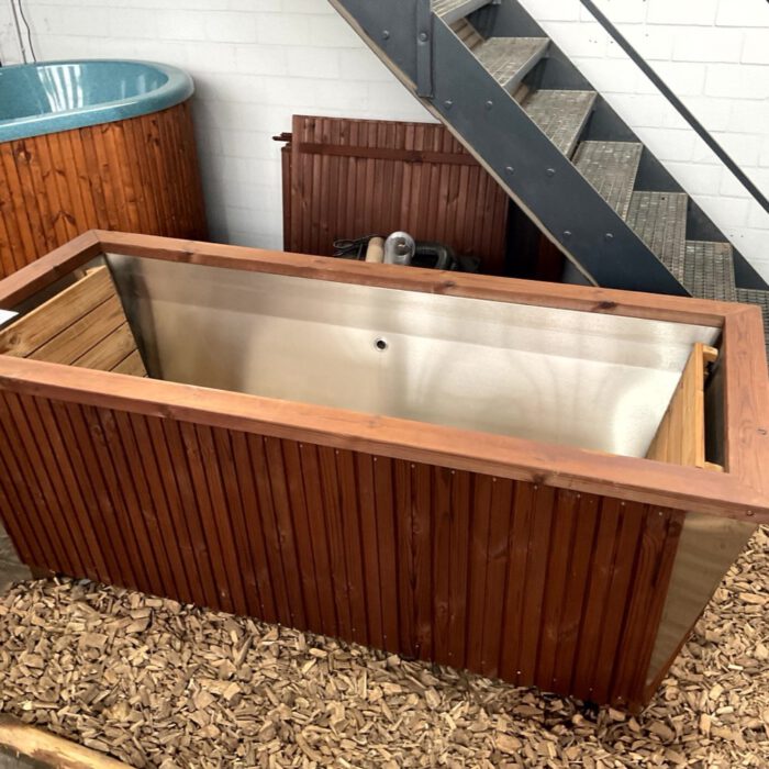 outdoor-badewanne-edelstahl-01