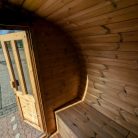ovale-sauna-400m-x-240m-thermoholz-vorraum-06
