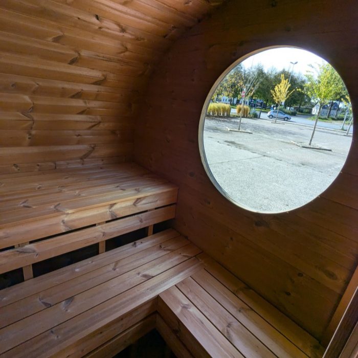 ovale-sauna-400m-x-240m-thermoholz-vorraum-12