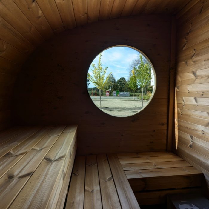 ovale-sauna-400m-x-240m-thermoholz-vorraum-15