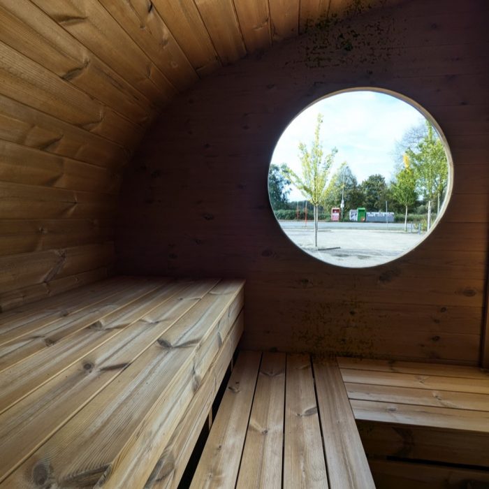 ovale-sauna-400m-x-240m-thermoholz-vorraum-16