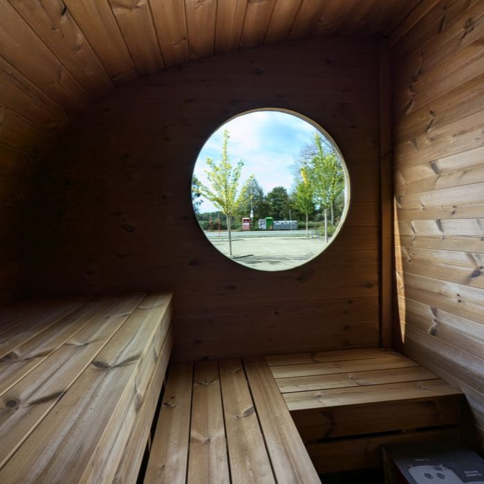 ovale-sauna-400m-x-240m-thermoholz-vorraum-18