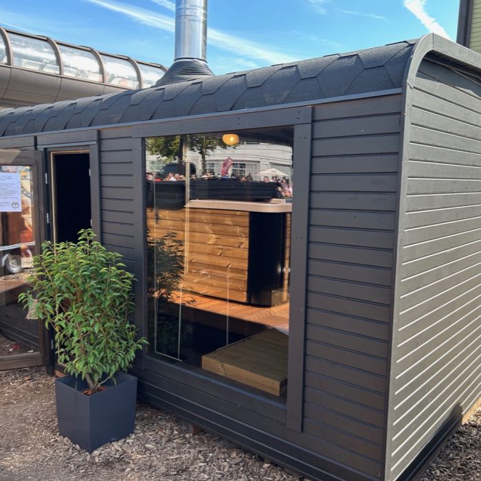 quadrosauna-black-edition-400m-x-237m-thermoholz-vorraum-04