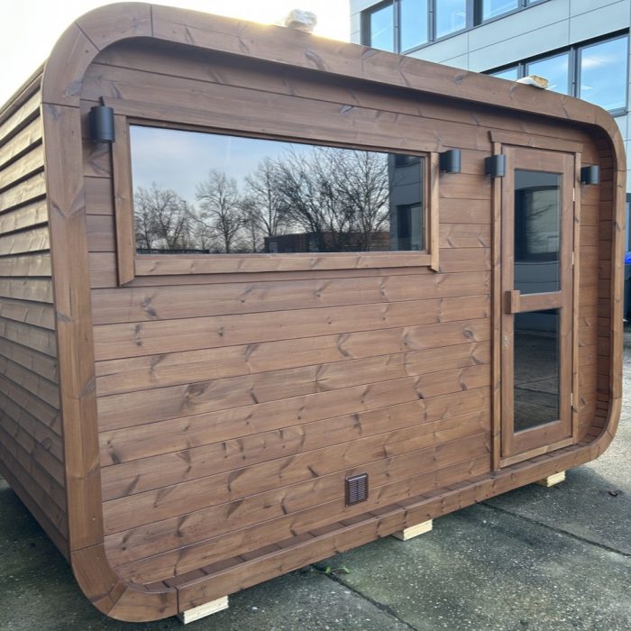 quadrosauna-panorama-350m-x-240m-thermoholz-vorraum-02