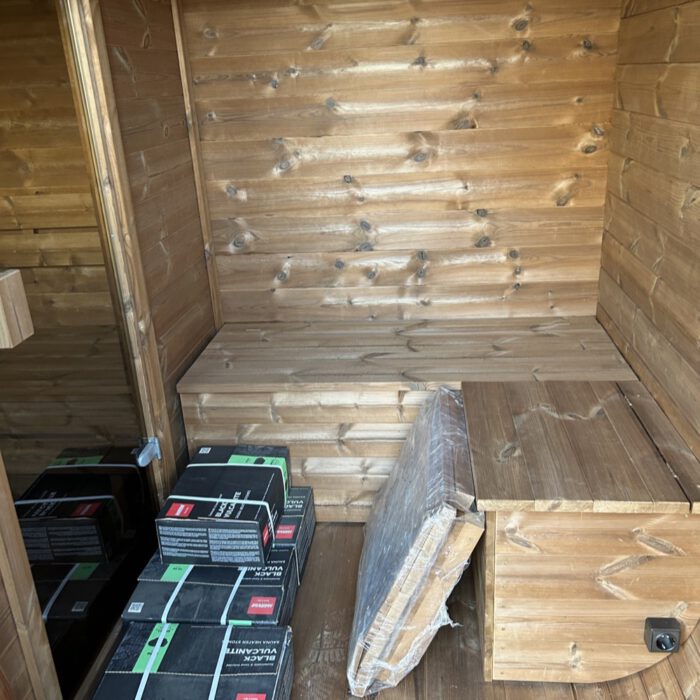 quadrosauna-panorama-350m-x-240m-thermoholz-vorraum-03